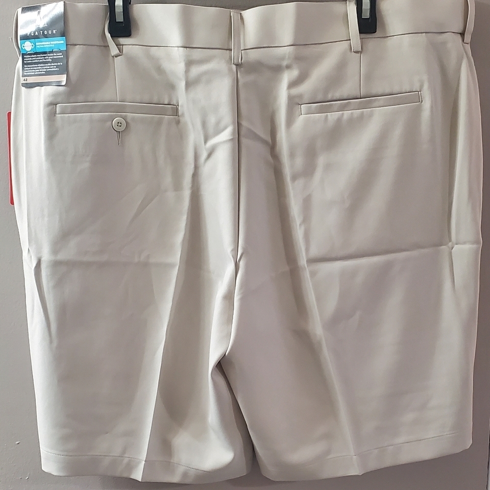 PGA Tour Men's Classic Light Creamy Tan Flat Front Shorts. Sz 42 NWT - Picture 3 of 7